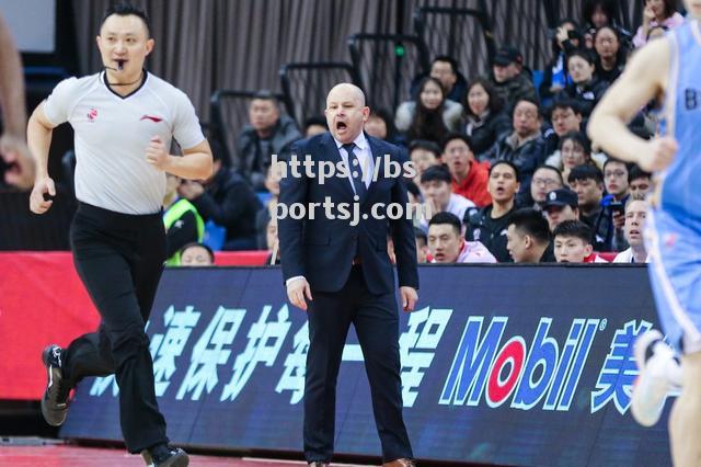 bsports体育-北京首钢队2022赛季备战有惊喜，主教练透露新战术_