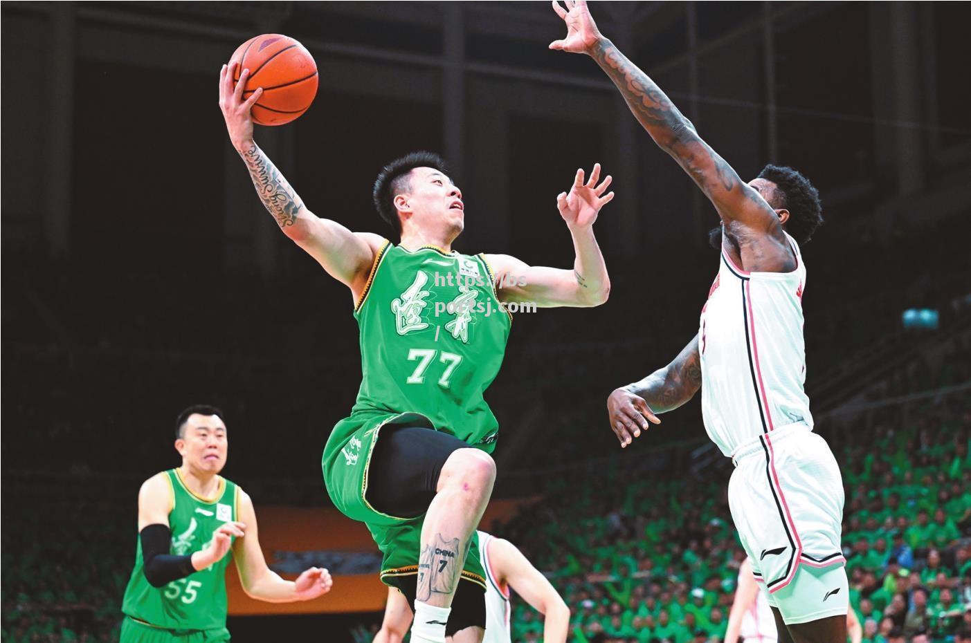 bsports体育-2023-2024CBA半决赛：山西队上演逆袭，成功挺进总决赛